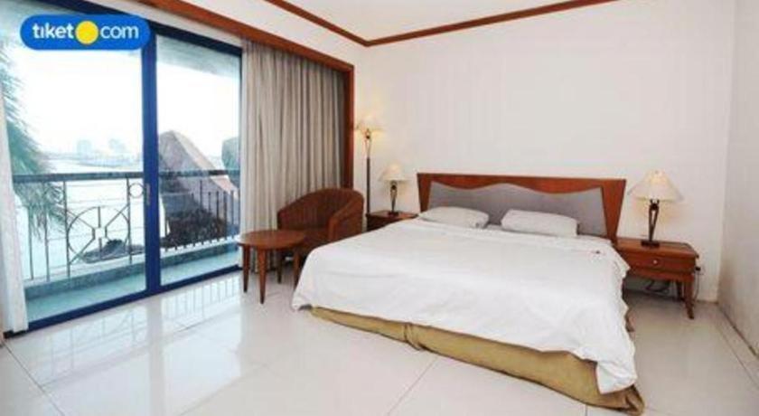 Makassar Golden Hotel Exterior foto